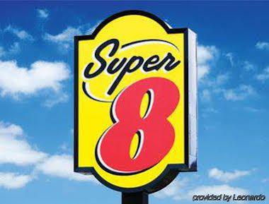 Super 8 By Wyndham Ionia Mi Hotel Екстериор снимка